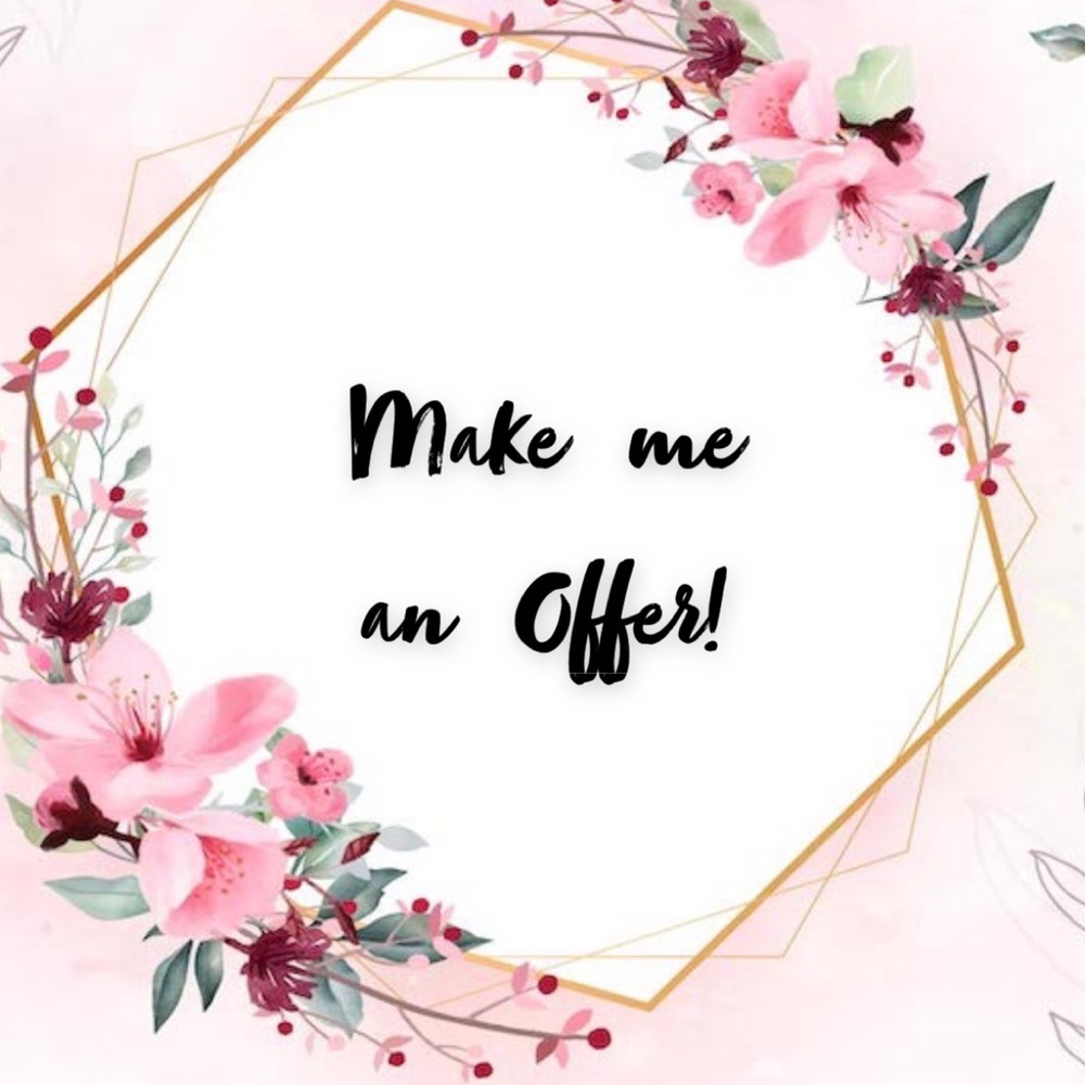 🌸Always accepting reasonable offers!🌸